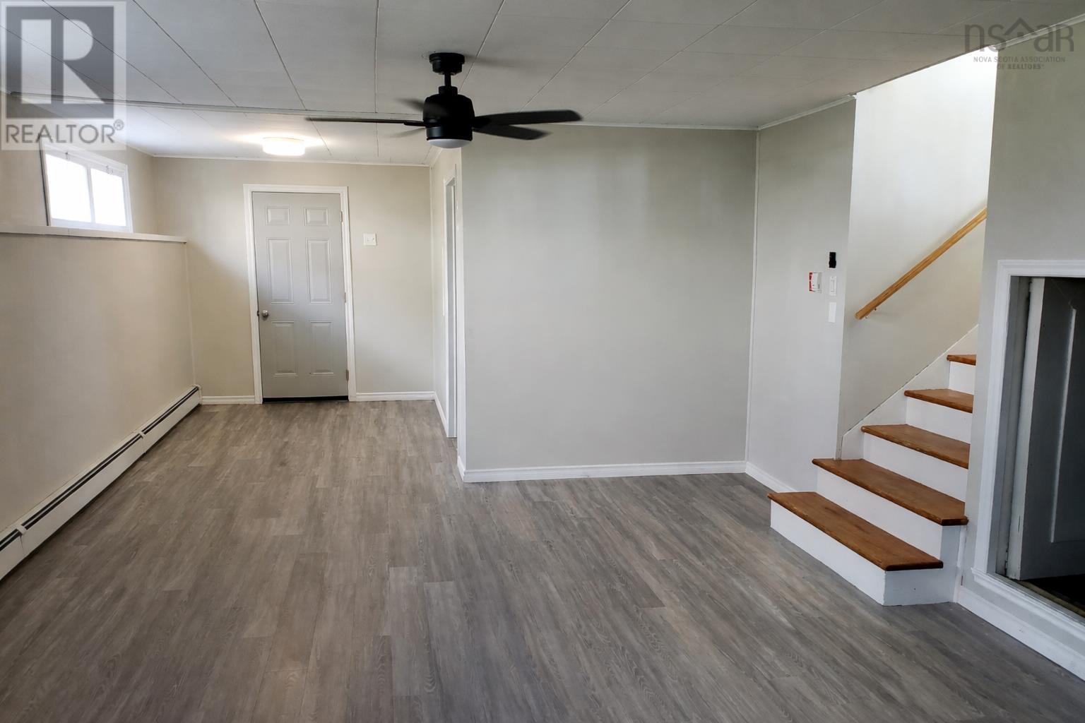 Property 19 of 20 of 398 Belcher Street