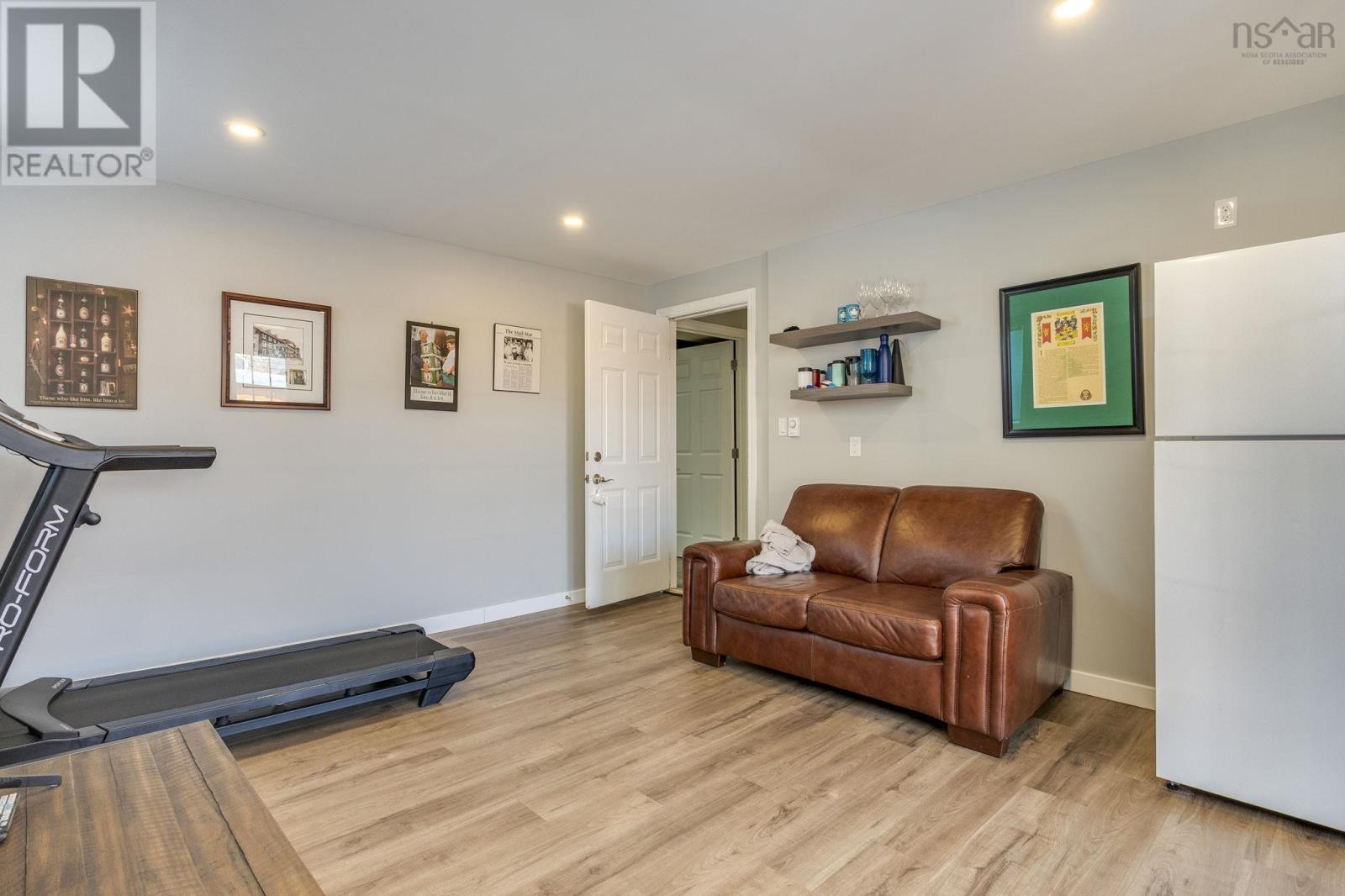 Property 35 of 49 of 152B Orchard Street W