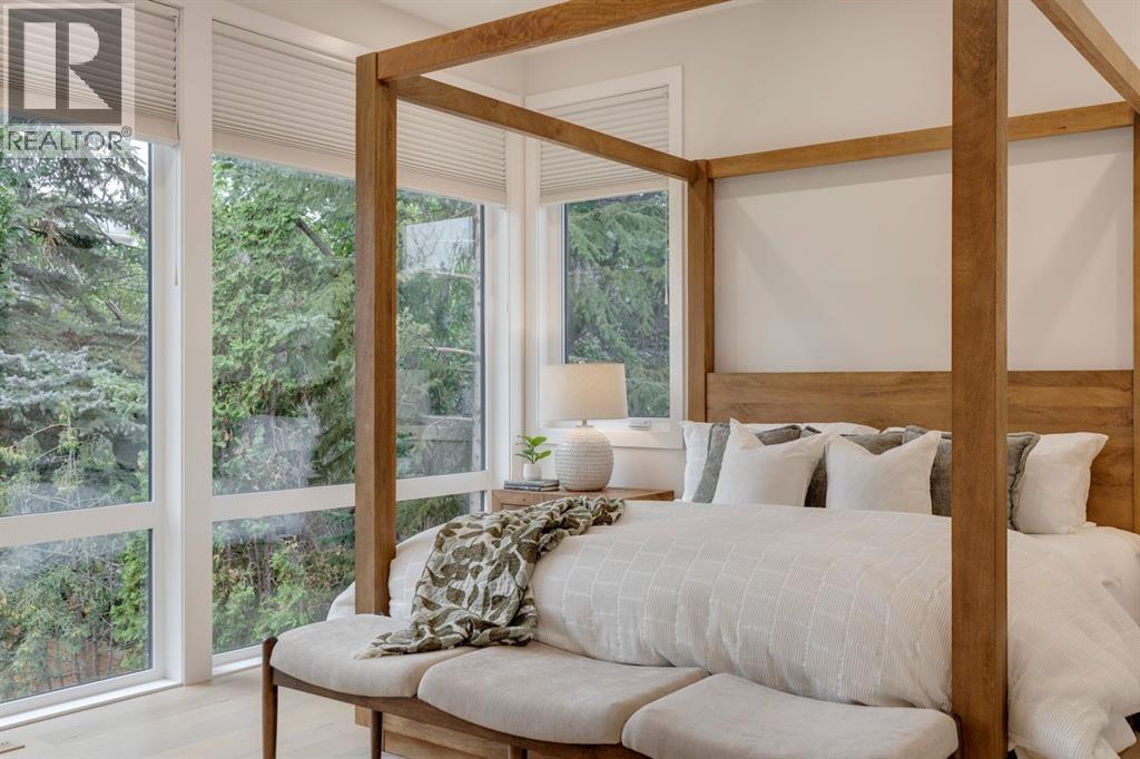 Single Family House for Sale in  Hamilton Street NW St Andrews Heights Calgary 