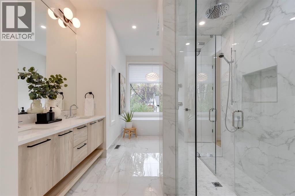 Single Family House for Sale in  Hamilton Street NW St Andrews Heights Calgary 