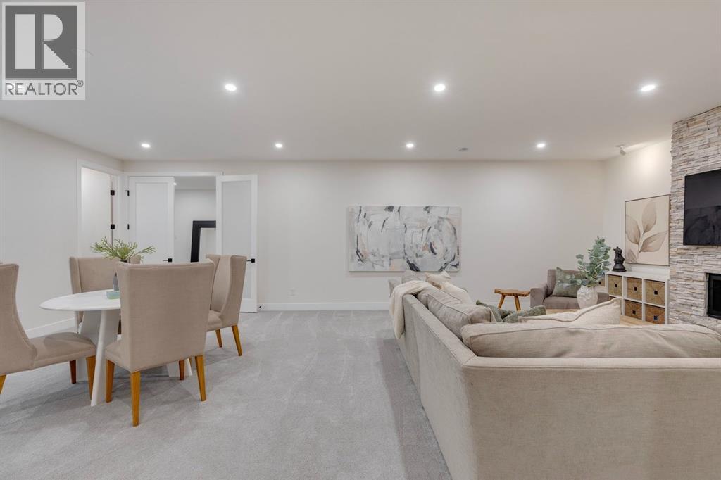 Single Family House for Sale in  Hamilton Street NW St Andrews Heights Calgary 