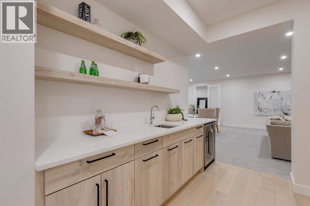 Single Family House for Sale in  Hamilton Street NW St Andrews Heights Calgary 