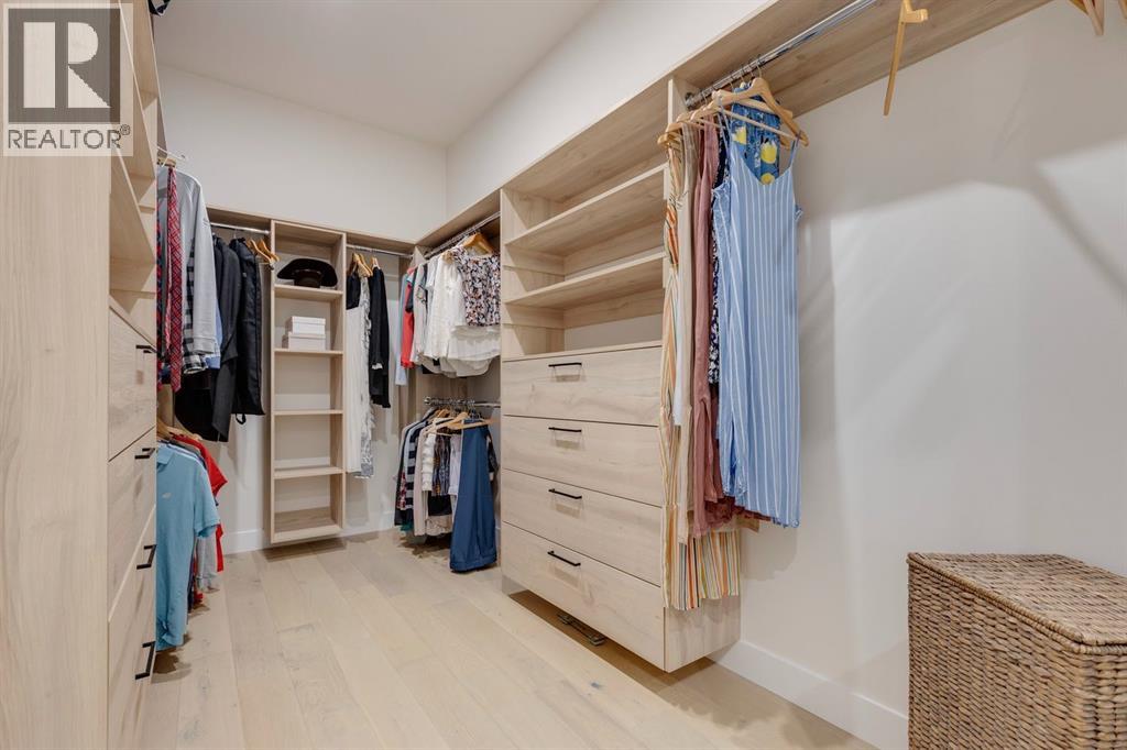 Single Family House for Sale in  Hamilton Street NW St Andrews Heights Calgary 