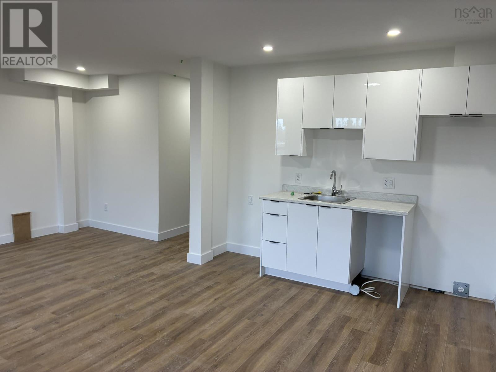 44 BERM STREET - 20