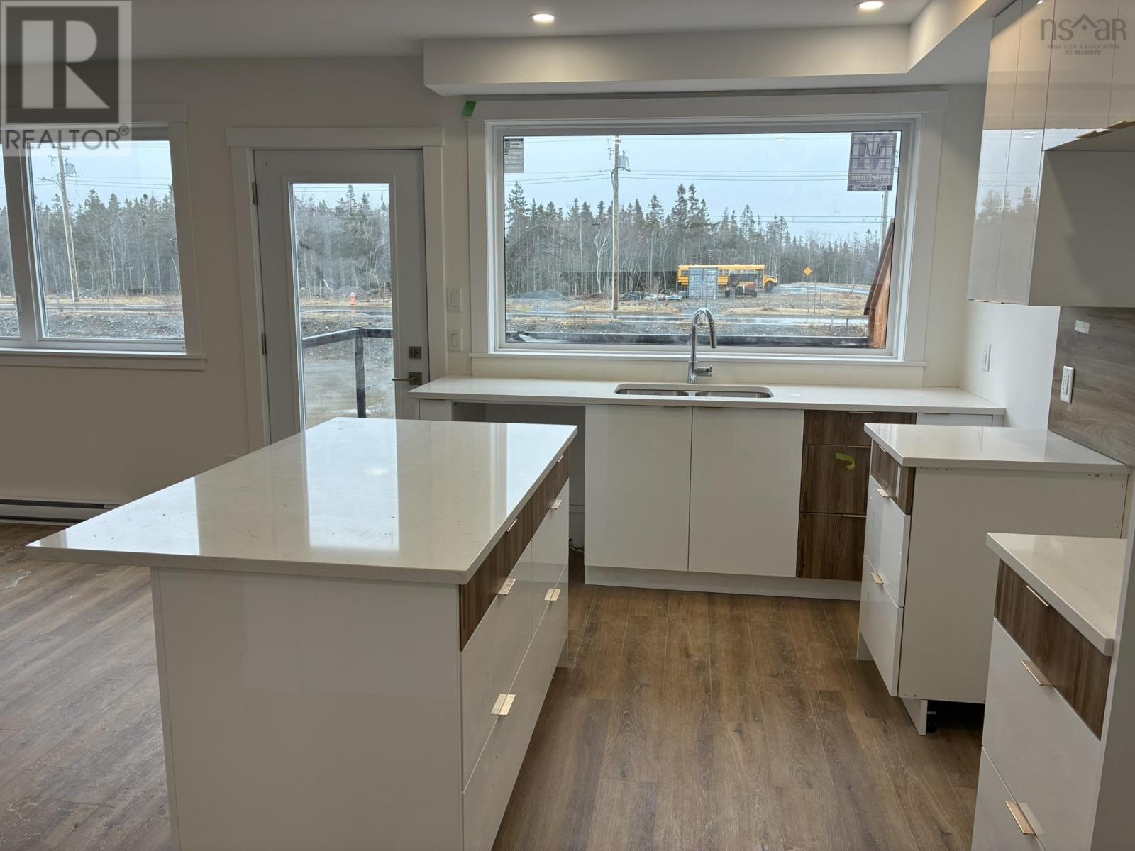 44 BERM STREET - 4