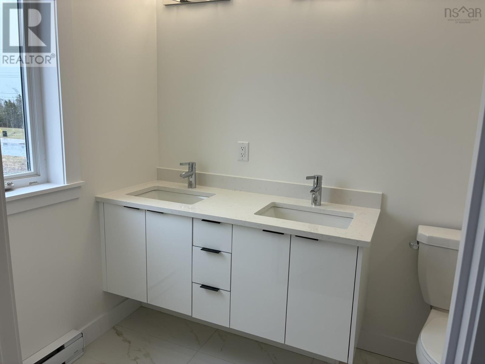 44 BERM STREET - 9