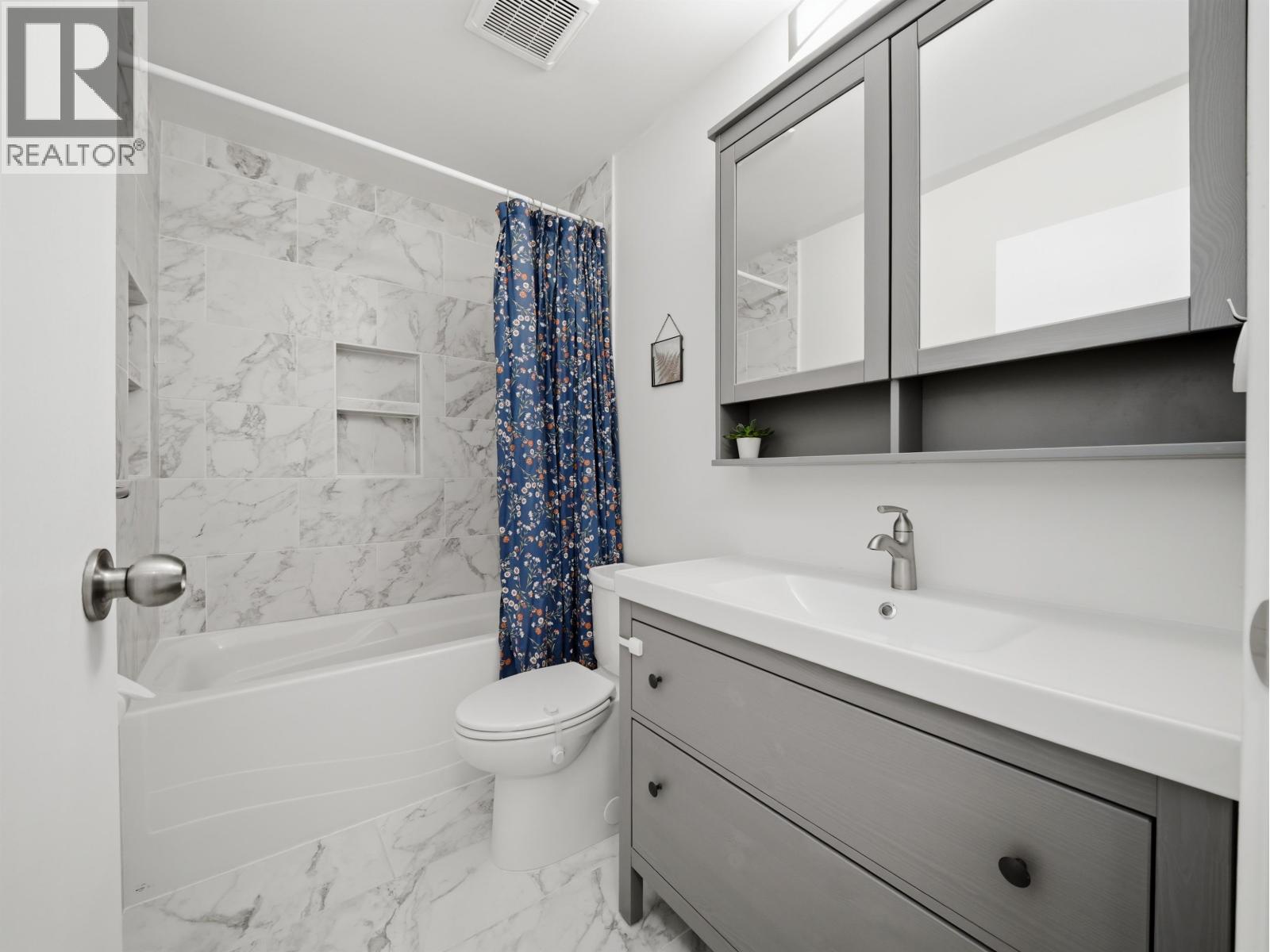 5 300 DECAIRE STREET, Coquitlam