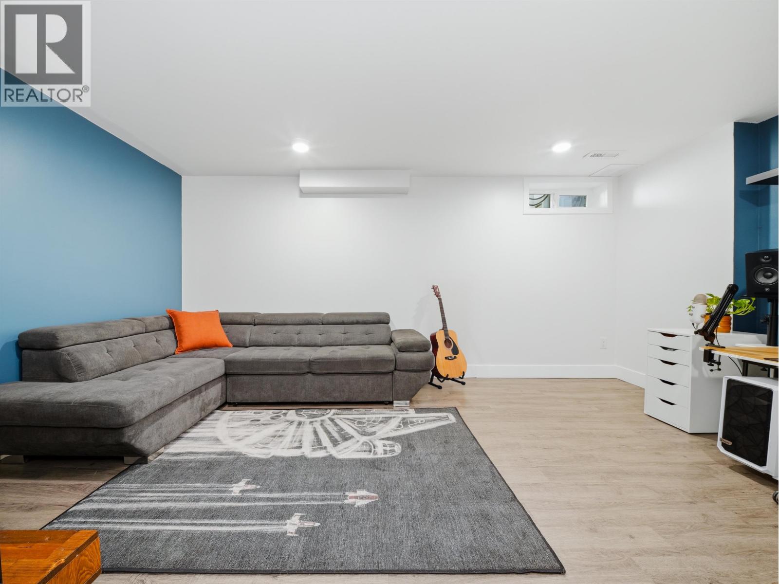 5 300 DECAIRE STREET, Coquitlam