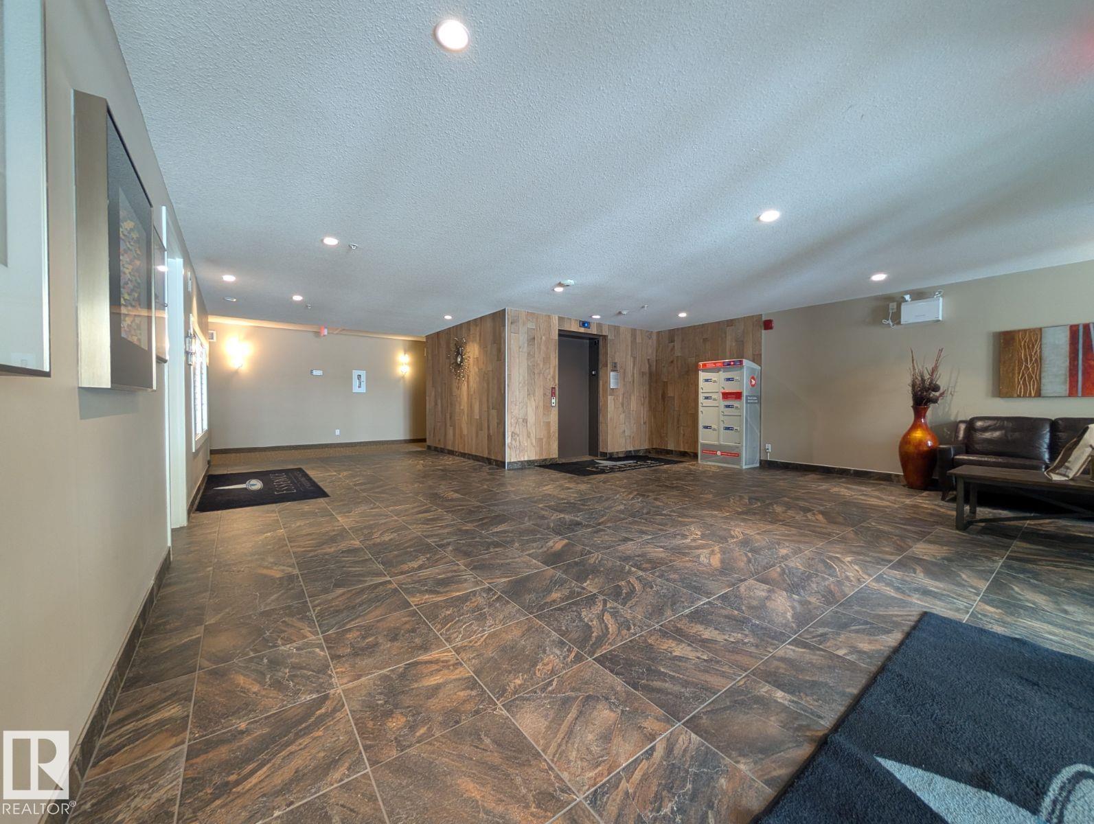 #208 1031 173 ST SW, Edmonton