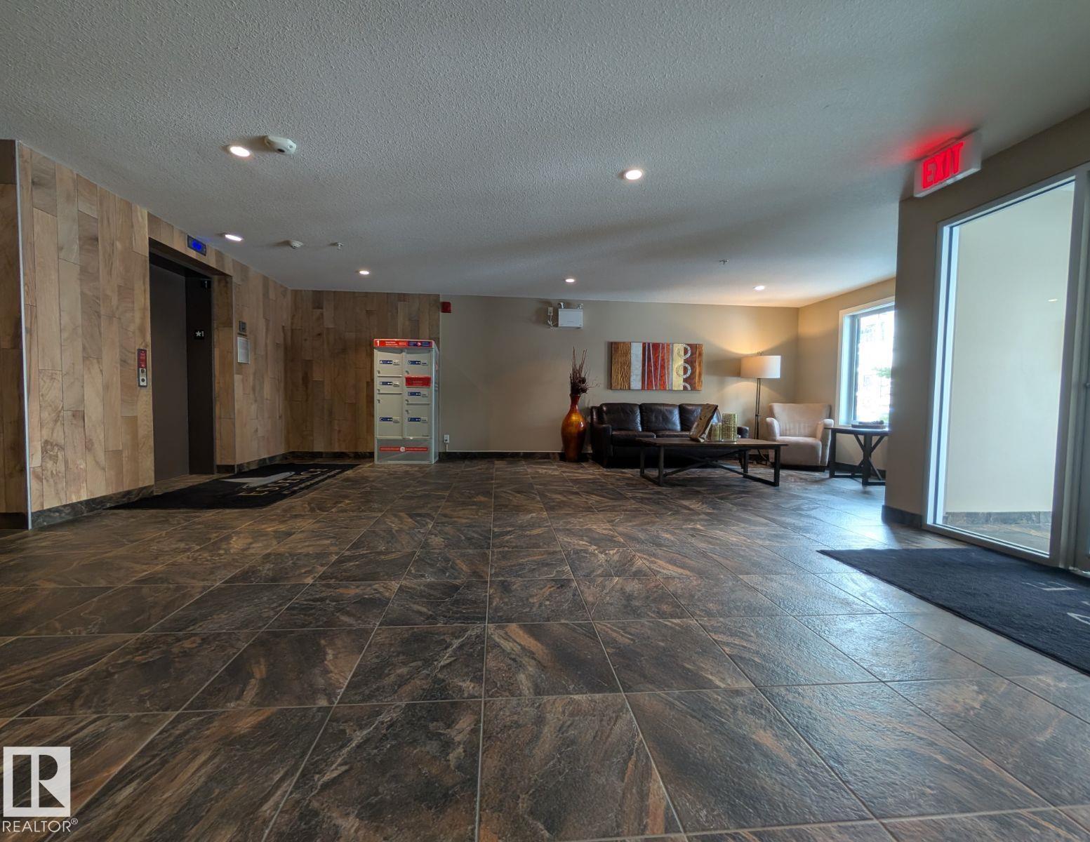 #208 1031 173 ST SW, Edmonton