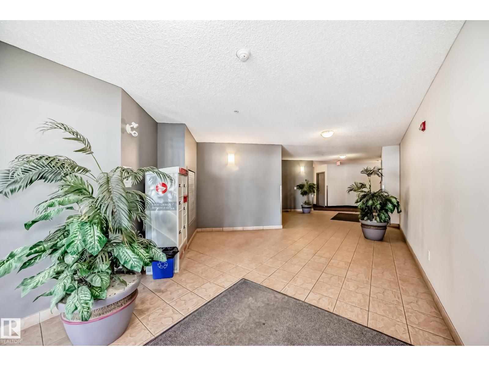 #306 9120 156 ST NW - 40
