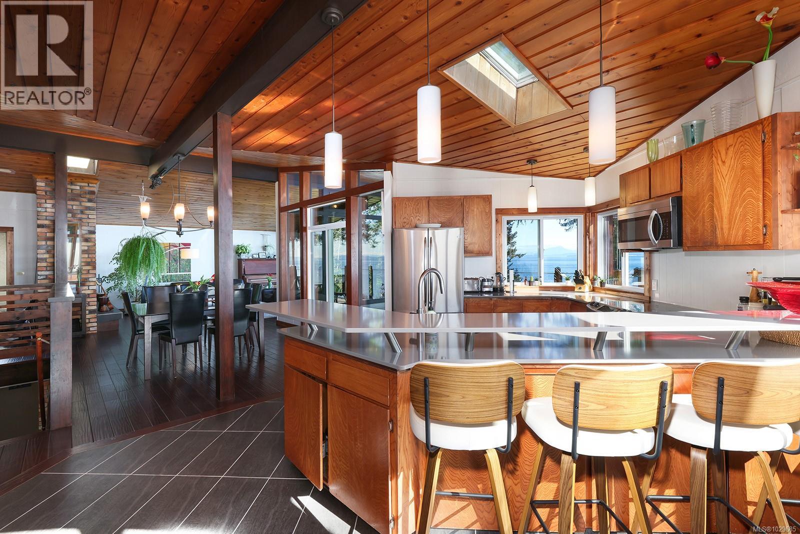 5862 ALDERGROVE DR - 23