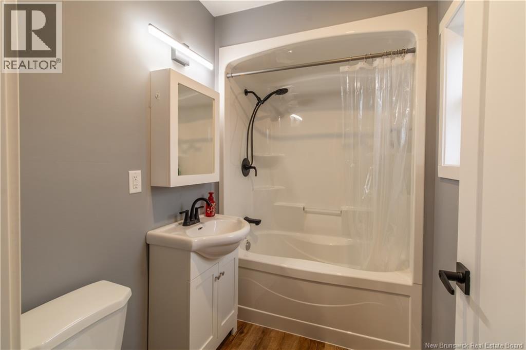 54 GRIFFIN ROAD - 17