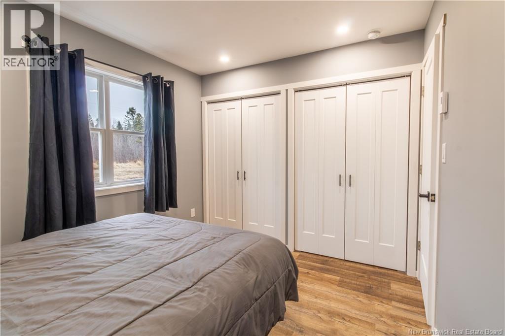 54 GRIFFIN ROAD - 18