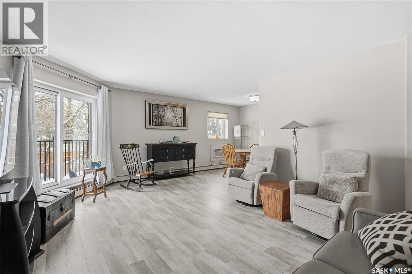 #104 717 VICTORIA AVENUE - 10