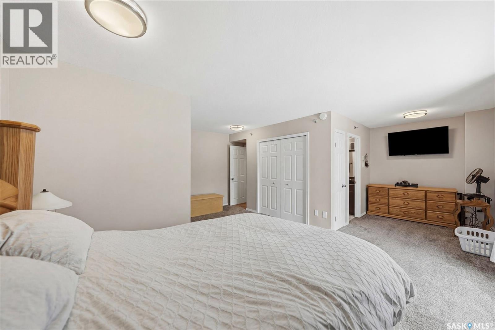 #104 717 VICTORIA AVENUE - 20