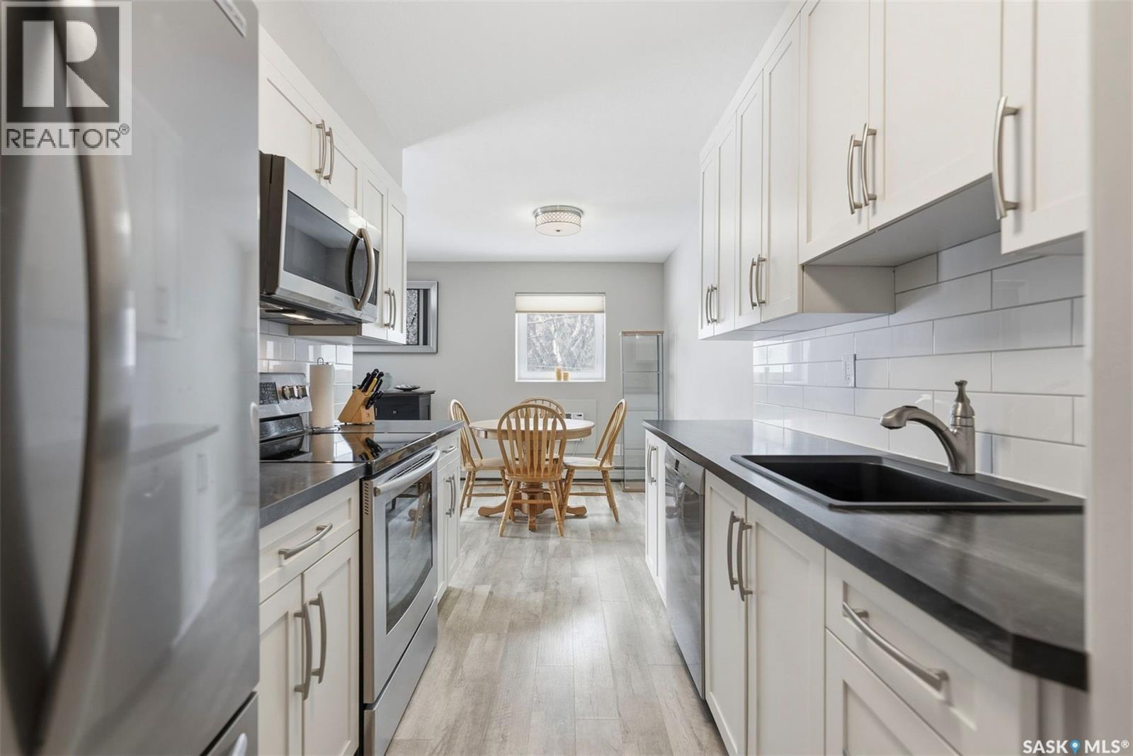 #104 717 VICTORIA AVENUE - Image 3