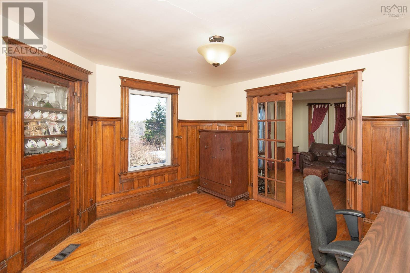 Property 11 of 34 of 91 Townshipline Road