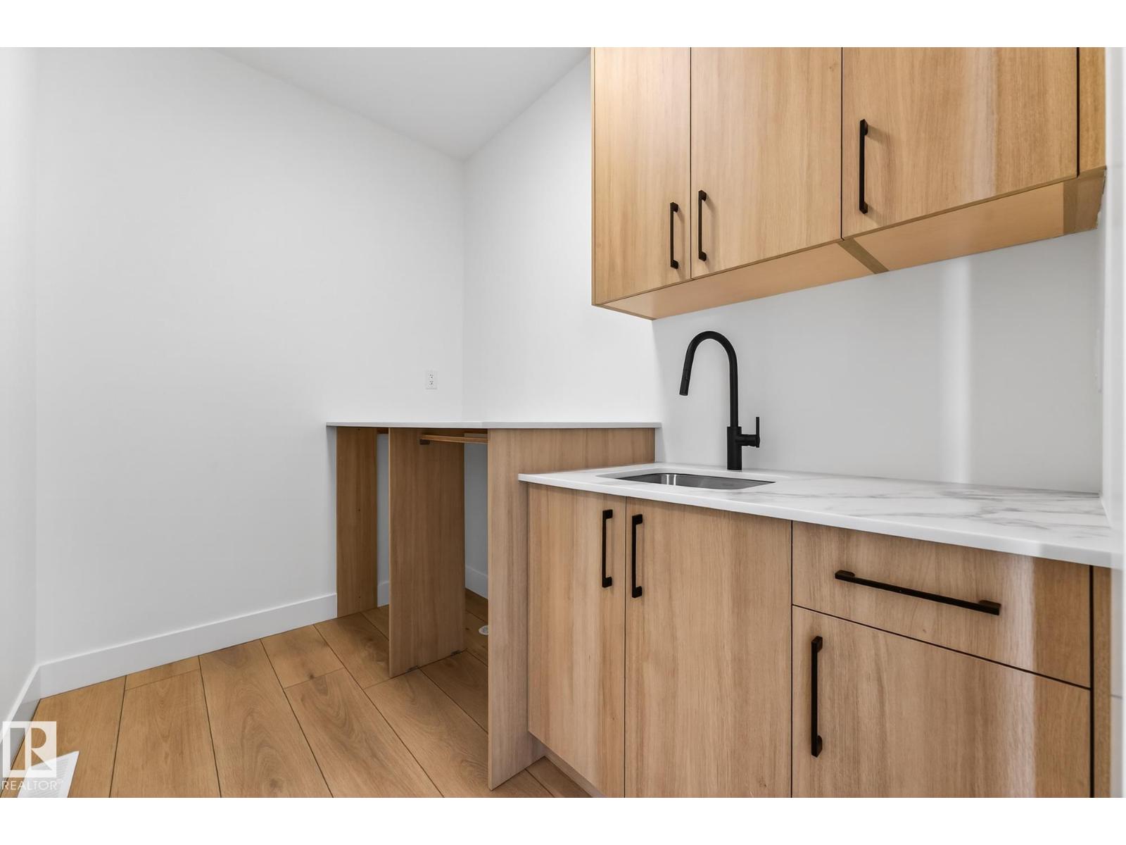 4005 40 Ave, Beaumont