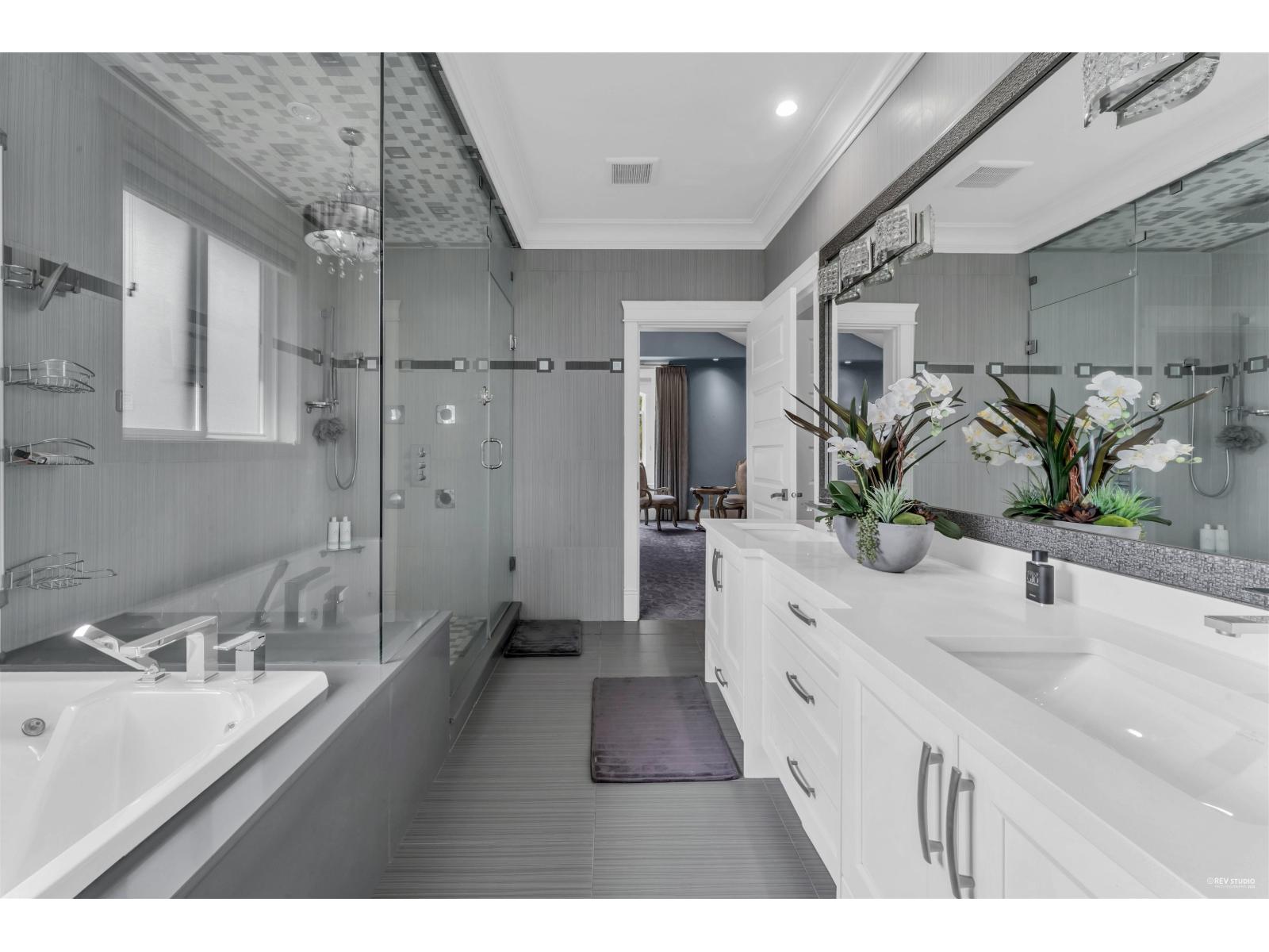 220 BALSAM AVENUE, Harrison Hot Springs, Harrison Hot Springs