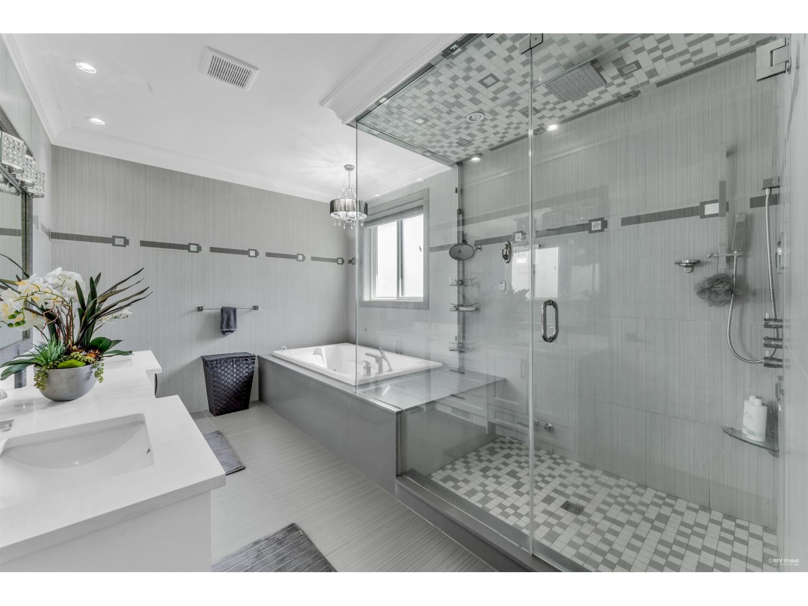 220 BALSAM AVENUE, Harrison Hot Springs, Harrison Hot Springs