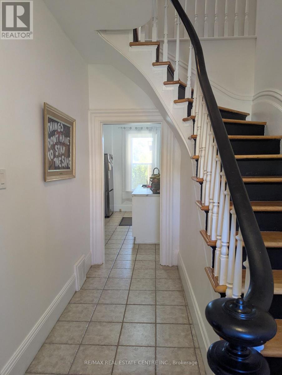 159 WELLINGTON STREET