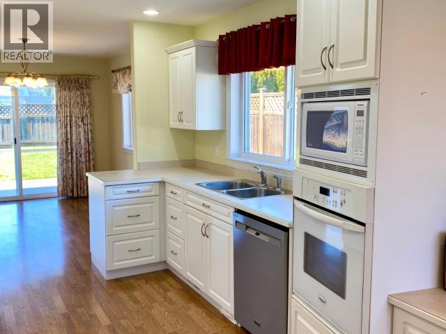 #12 4897 ONTARIO AVE - 5