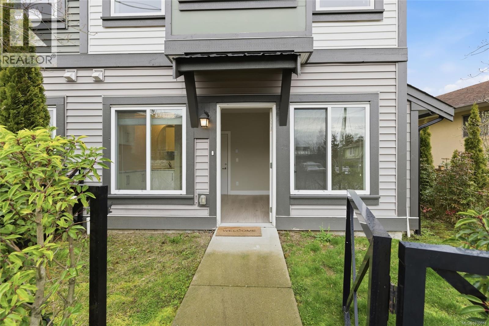 #100 253 VICTORIA RD - 13