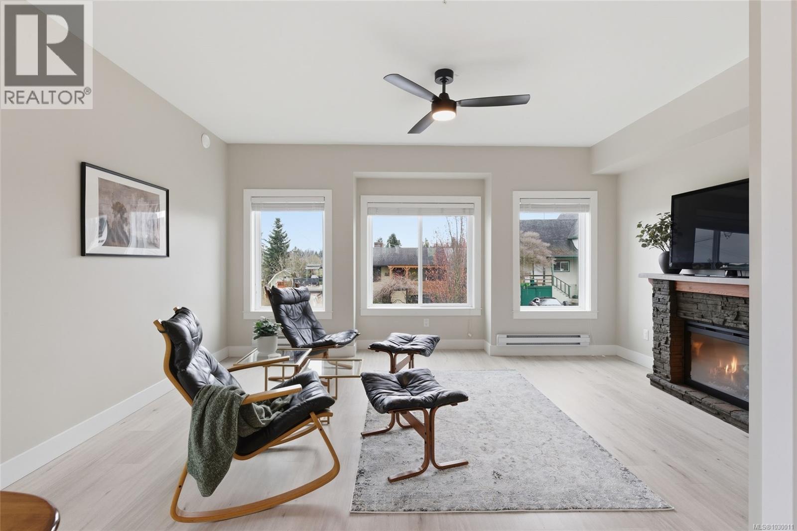 #100 253 VICTORIA RD - 15