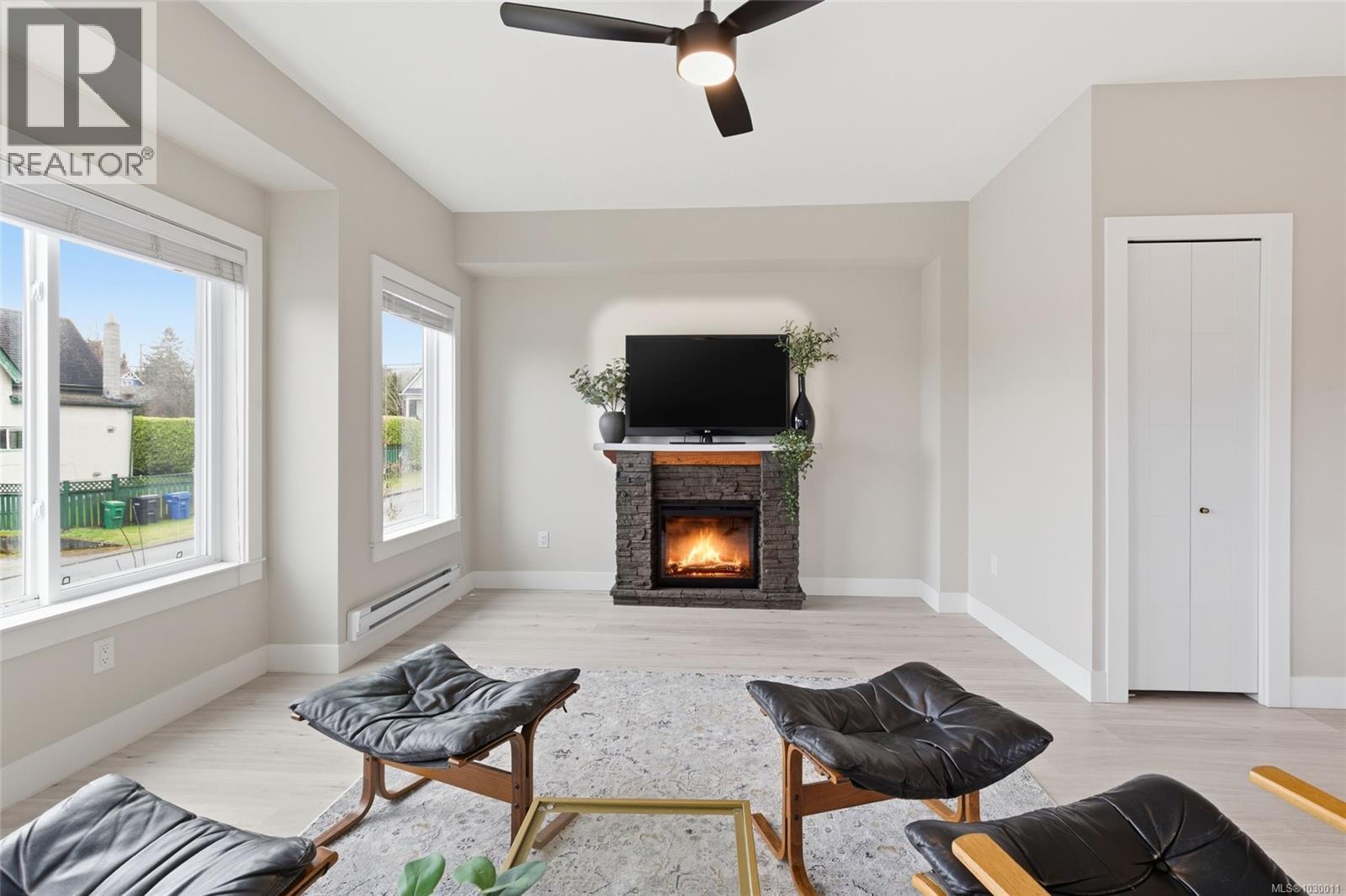 #100 253 VICTORIA RD - 2