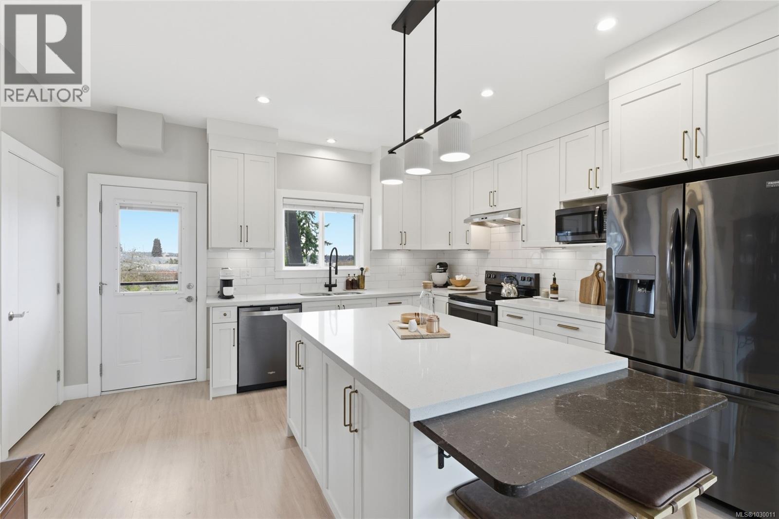 #100 253 Victoria Rd - 20