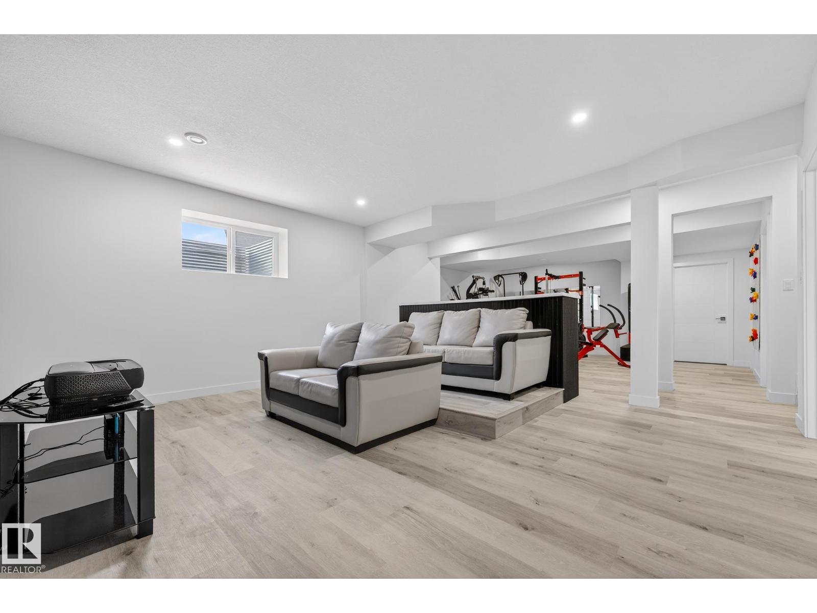 4413 39 ST, Beaumont