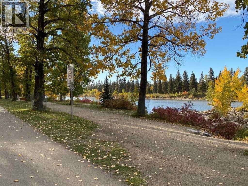 4503 73 STREET NW - 18