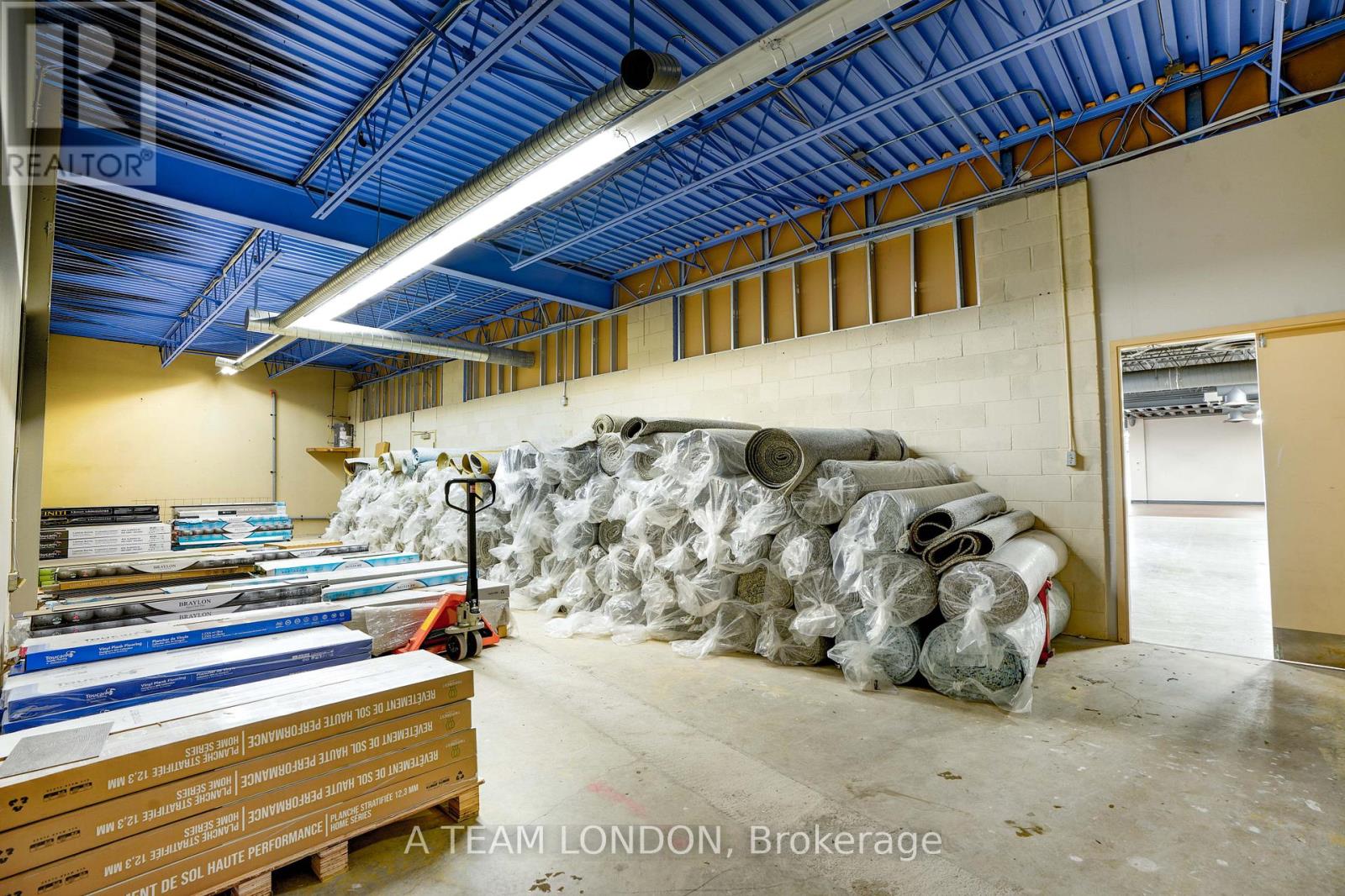 UNIT B - 197 ADELAIDE STREET S Property Photo