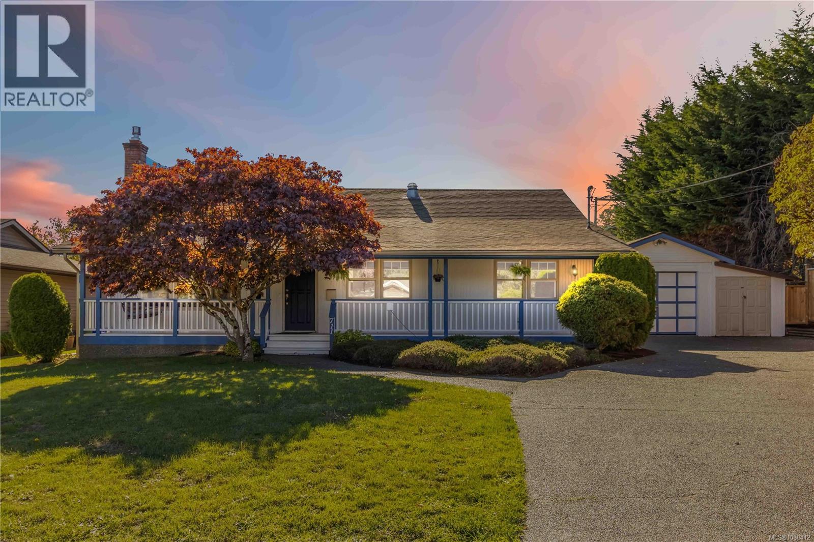  711 Miller Avenue, Saanich
