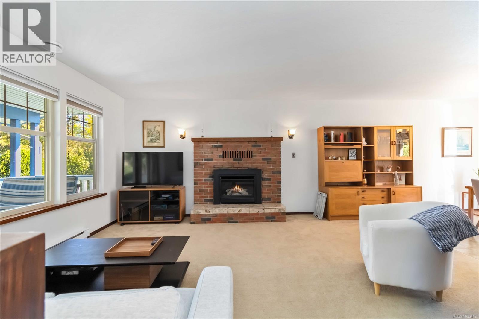  711 Miller Avenue, Saanich