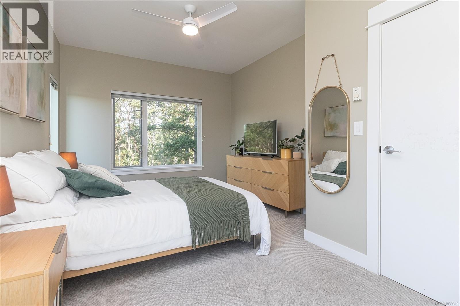 303 290 Wilfert Road, View Royal