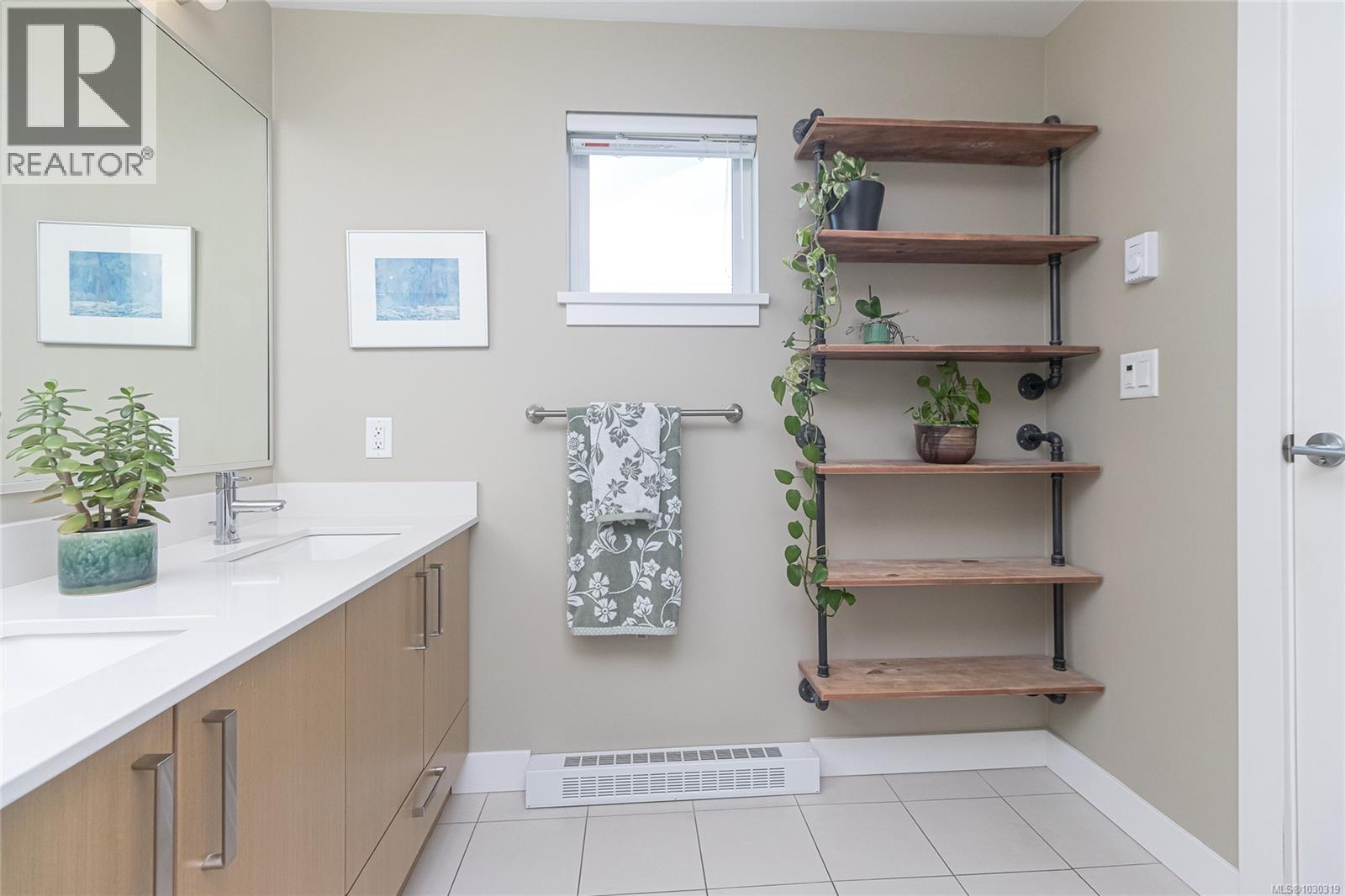 303 290 Wilfert Road, View Royal