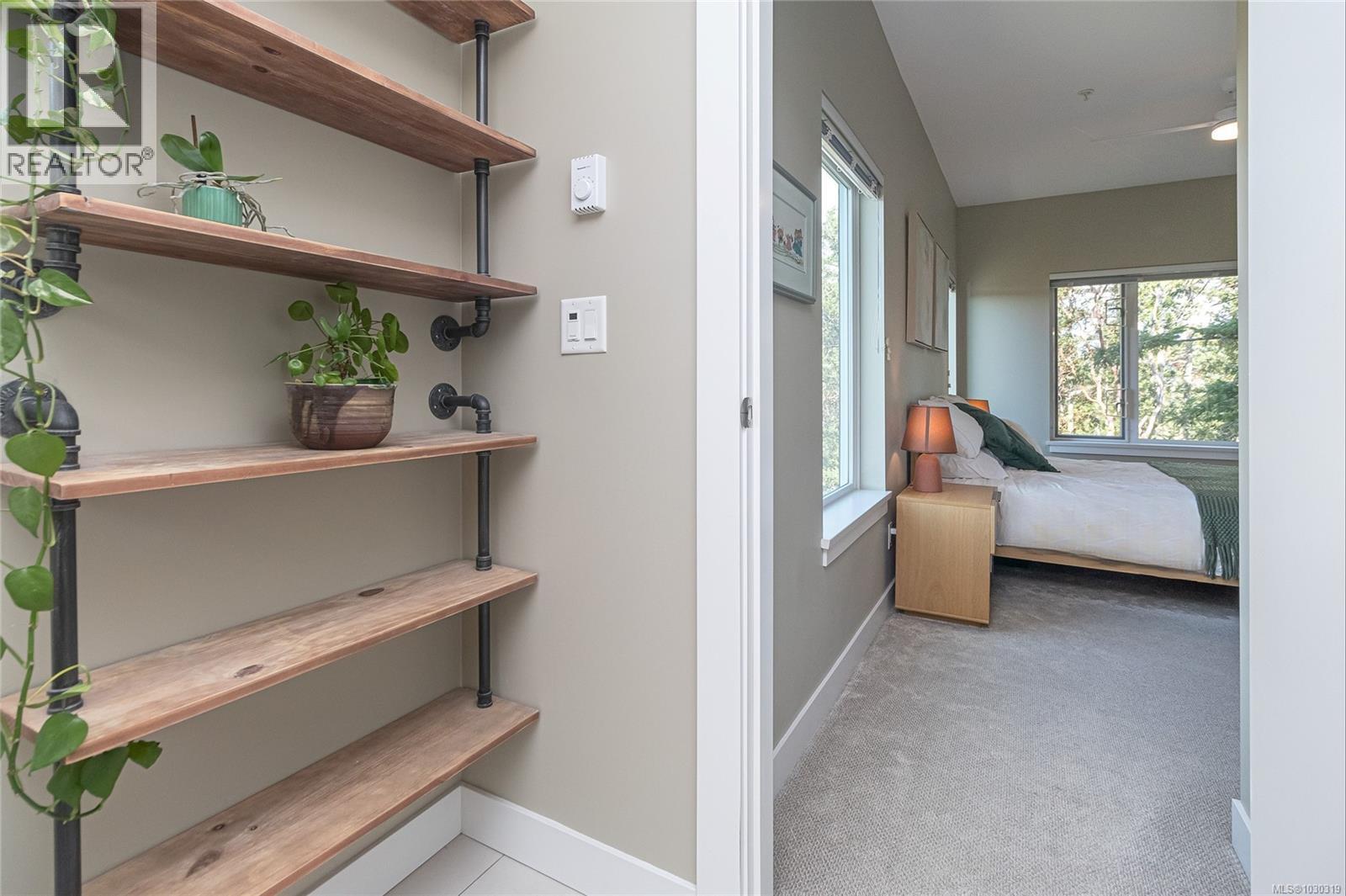 303 290 Wilfert Road, View Royal