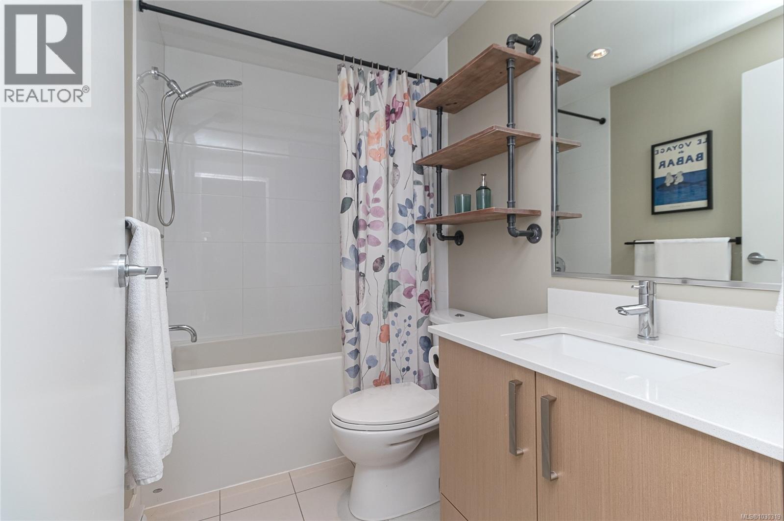 303 290 Wilfert Road, View Royal