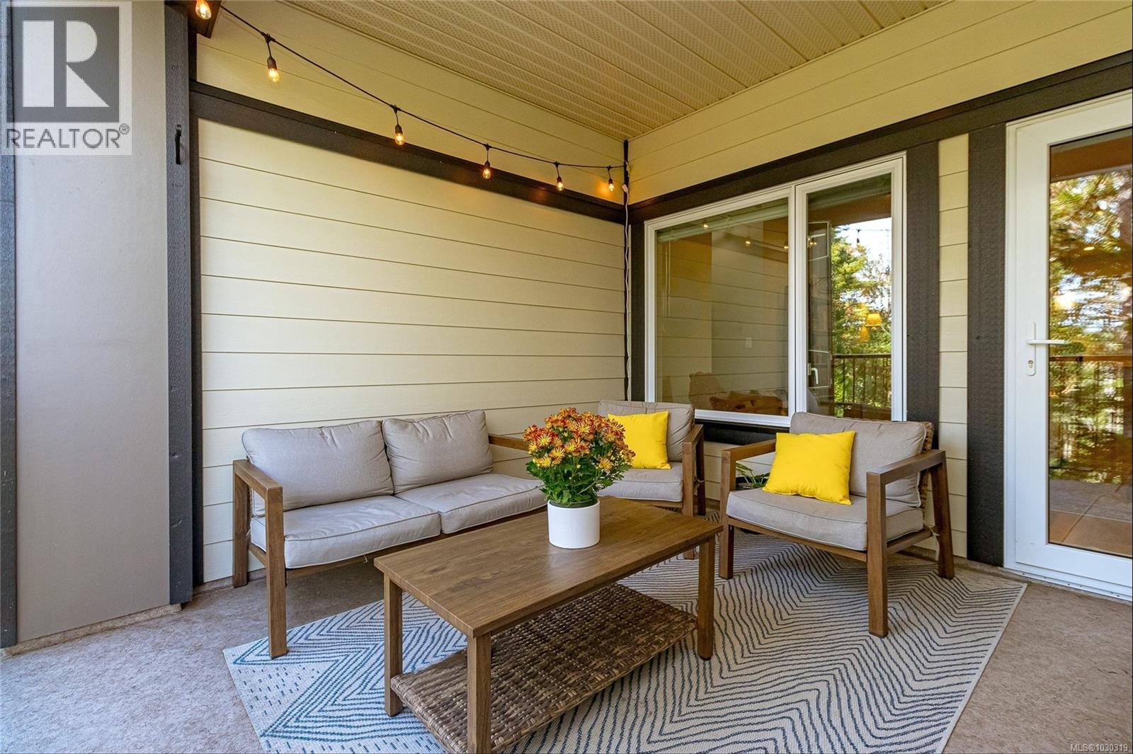 303 290 Wilfert Road, View Royal