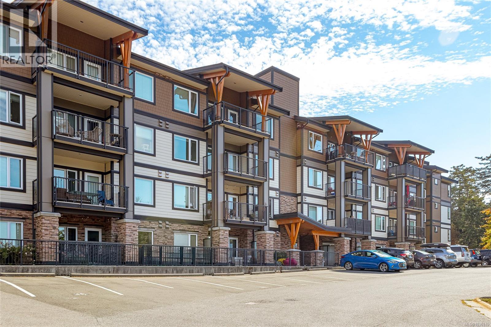 303 290 Wilfert Road, View Royal