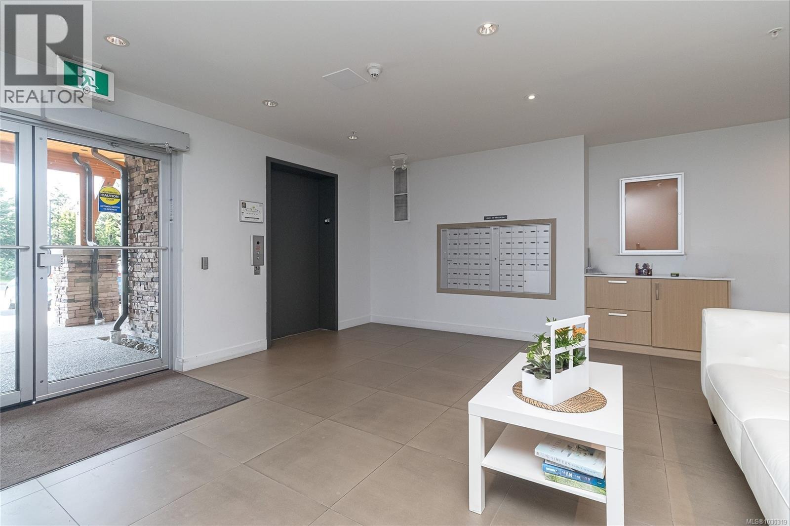 303 290 Wilfert Road, View Royal