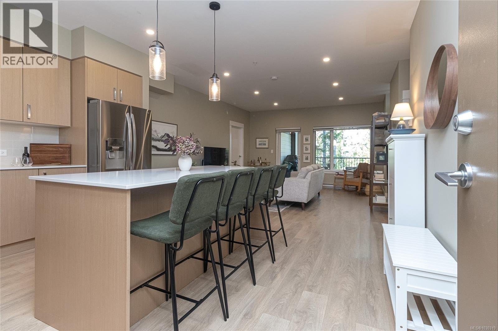#303 290 Wilfert Rd - 7