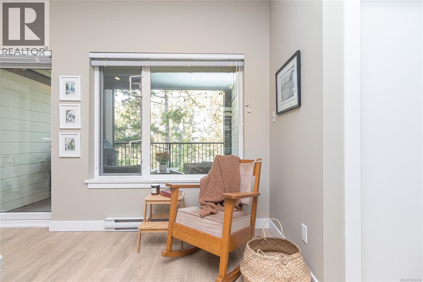 303 290 Wilfert Road, View Royal