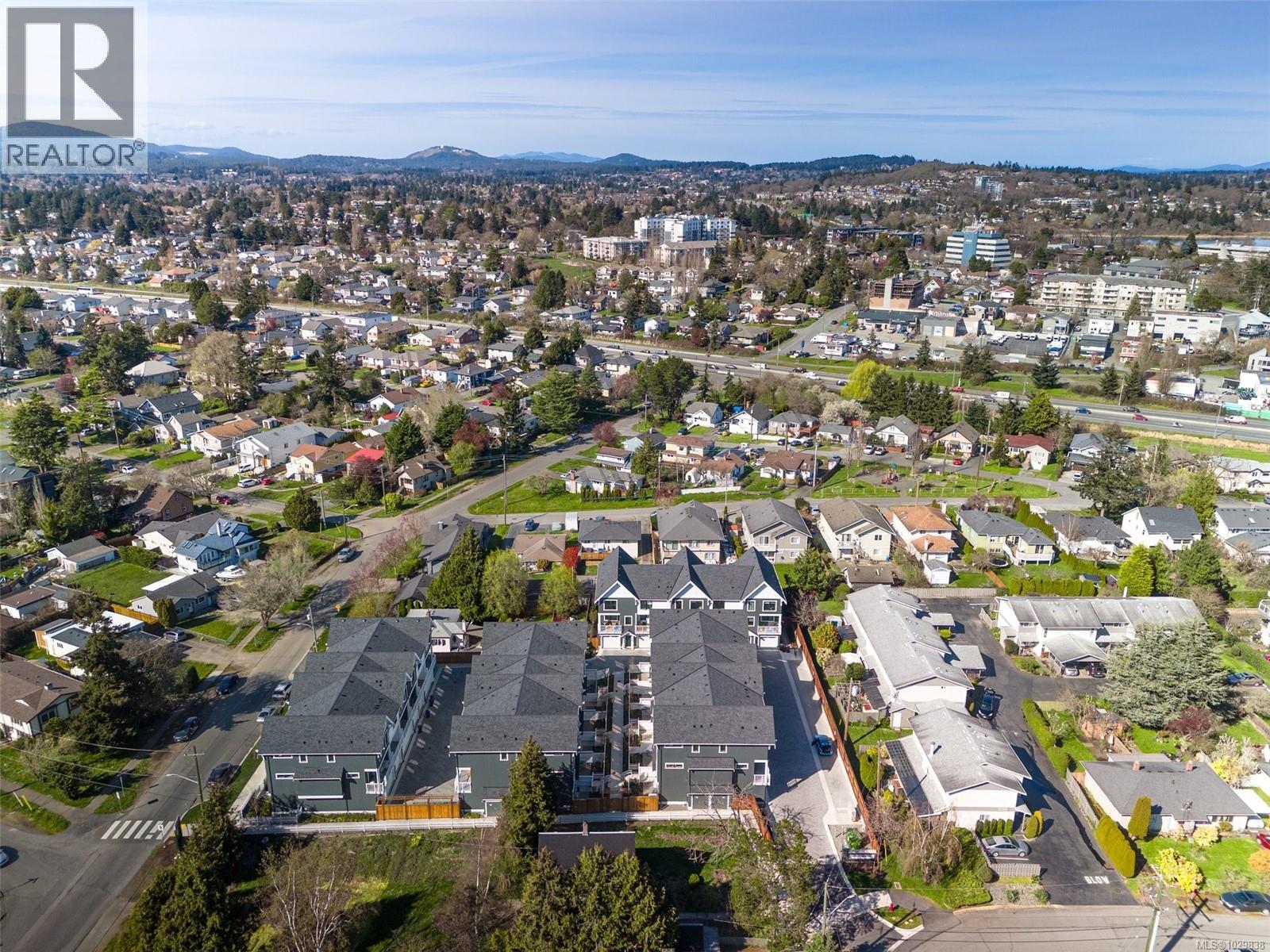 #TH19 3450 WHITTIER AVE - 39