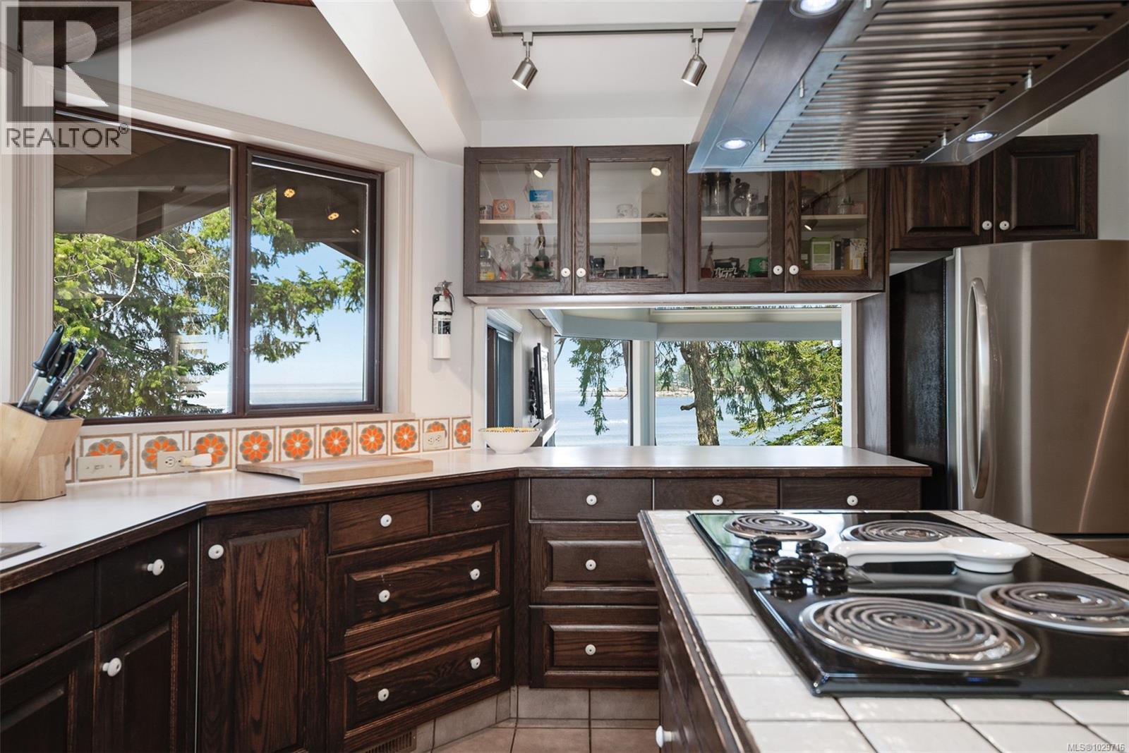 1 835 Sturdies Bay Road, Galiano Island