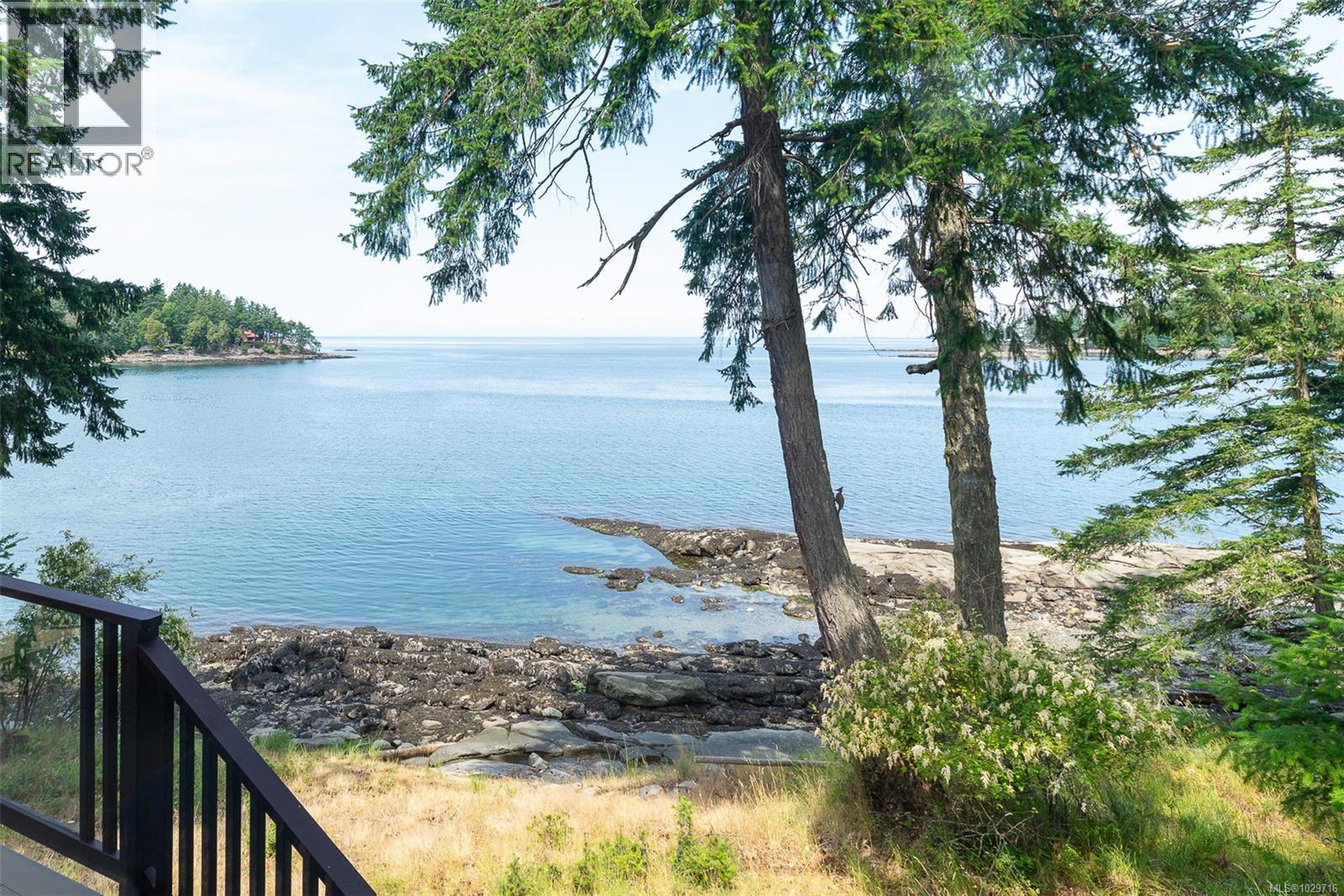 1 835 Sturdies Bay Road, Galiano Island