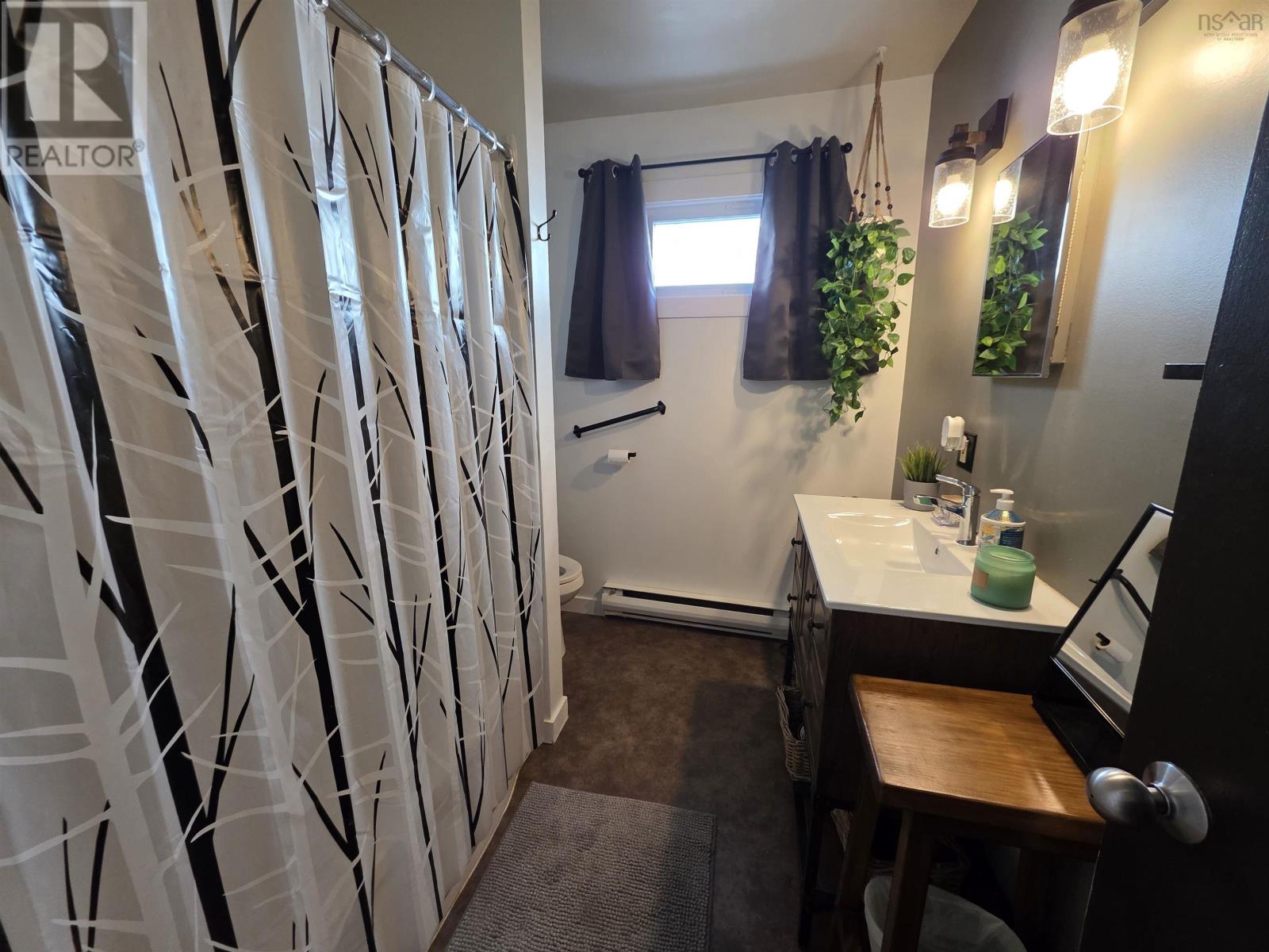 123 MOUNT EDWARD ROAD - 17