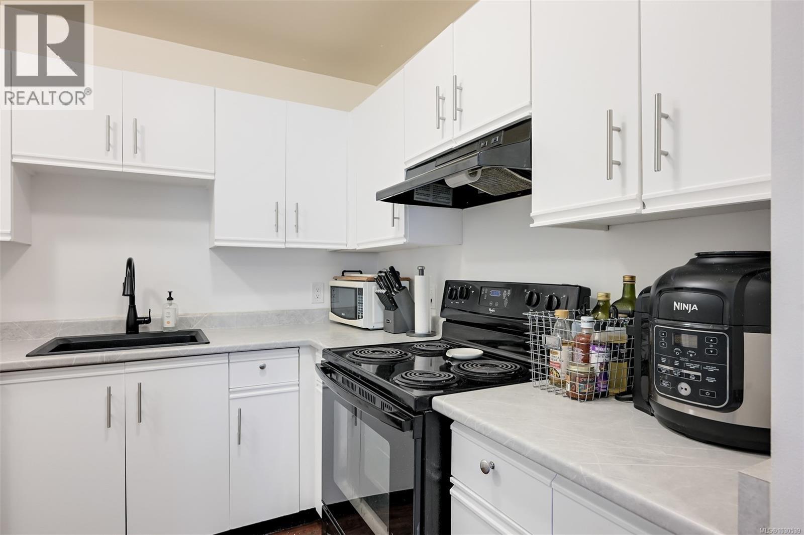 201 1619 Morrison St, Victoria